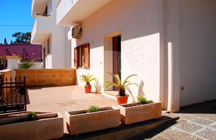 Appartamento trilocale in vendita in Via Trieste, Specchia