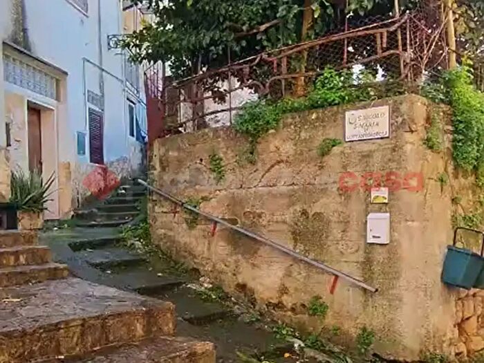 Casa trilocale in vendita in Via Santa Maria di Costantinopoli, Castel San Giorgio