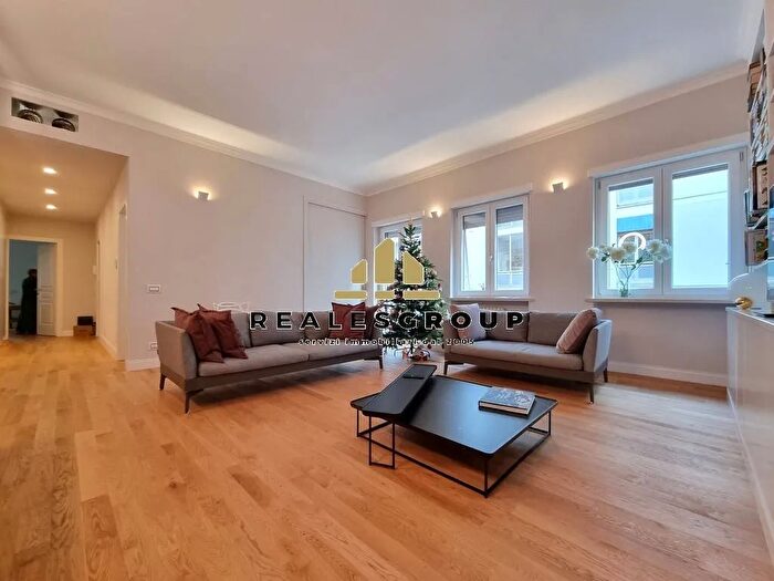 Appartamento quadrilocale in vendita in Viale Ruggero Bacone Roma, Roma