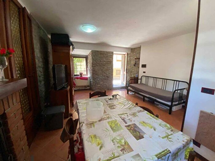 Appartamento in affitto in via Roma, Castelnuovo Ne Monti, Castelnovo Ne Monti