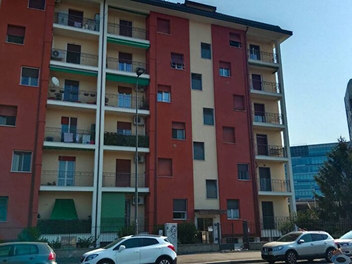 Appartamento bilocale in affitto in Via Giovanni Battista Cassinis, Rogoredo, Milano
