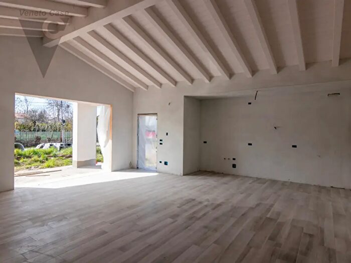 Casa quadrilocale in vendita in Legnaro