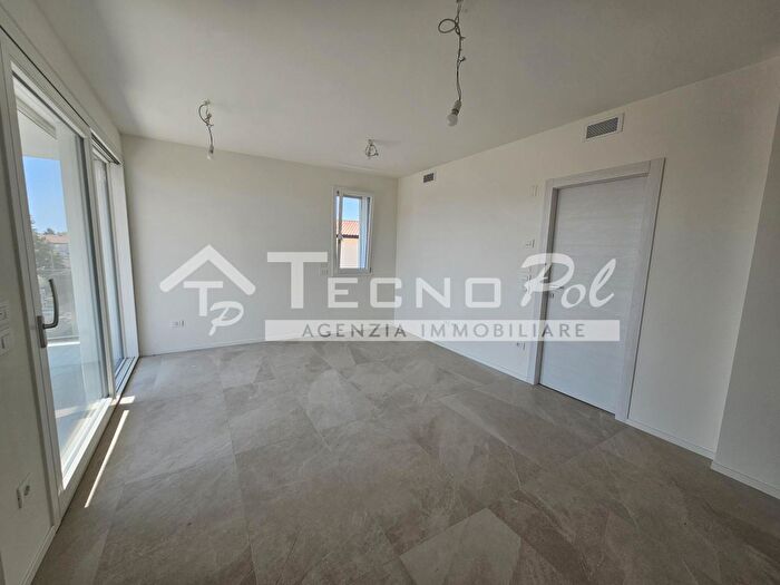 Appartamento trilocale in vendita in Padova