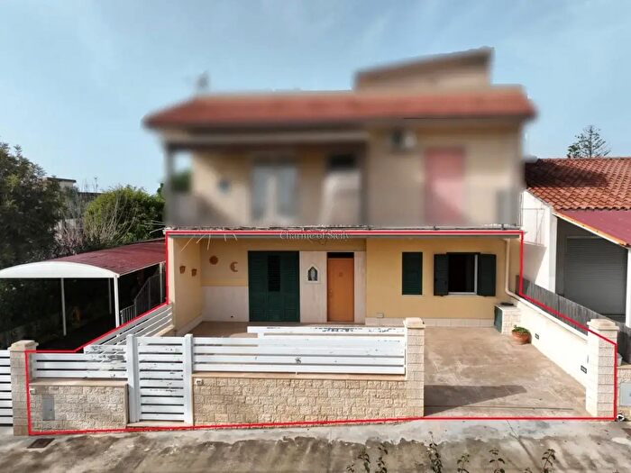 Casa con 5 locali in vendita in Modica