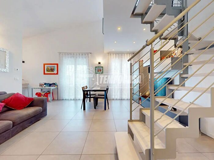Appartamento con 5 locali in vendita in Via Torres, Castel Maggiore