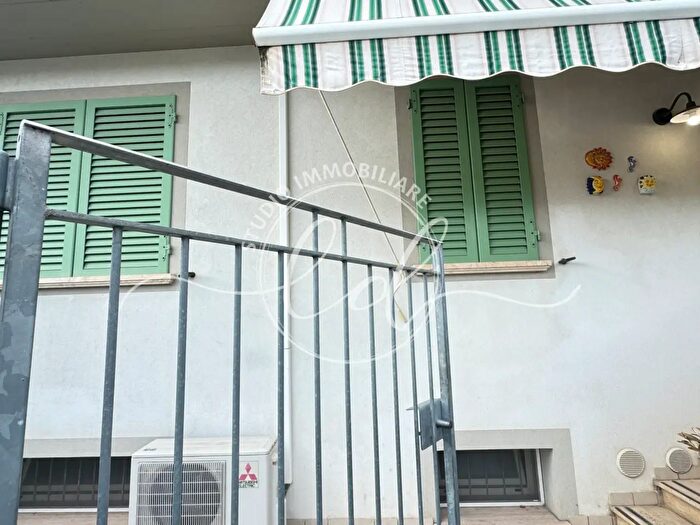 Appartamento quadrilocale in vendita in Camaiore