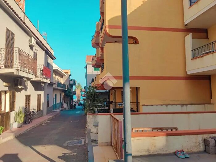 Appartamento bilocale in vendita in Via SAlessio Nuovo, Sant'Alessio Siculo