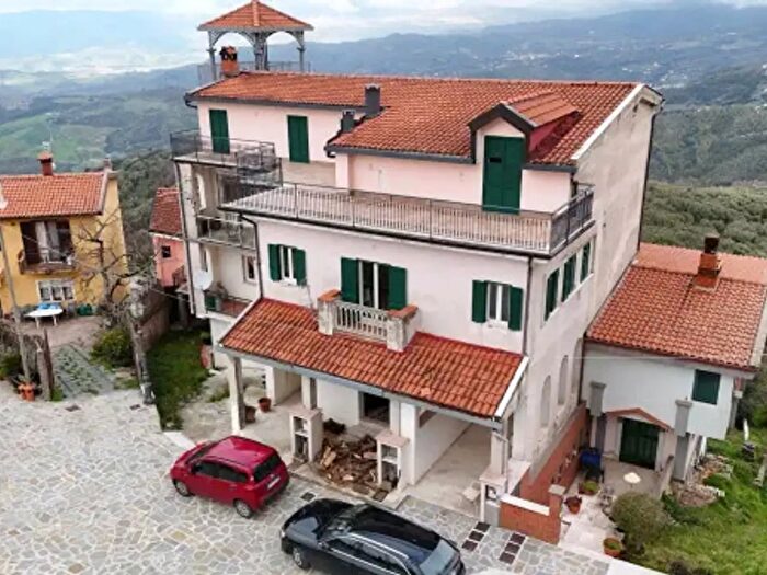 Casa con 6 locali in vendita in Via Provinciale, Ascea