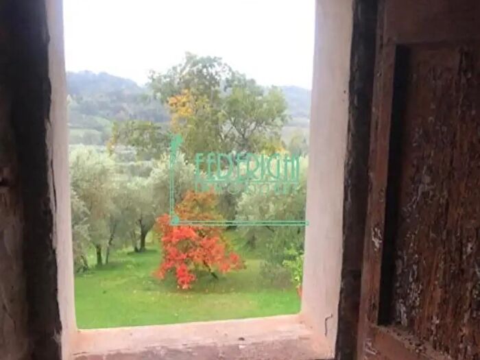 Casa con 10 locali in vendita in Capannori