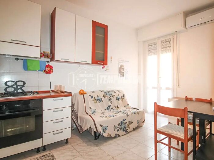 Appartamento bilocale in affitto in Via Busseto, Milano