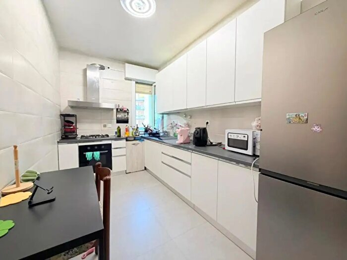 Appartamento con 5 locali in vendita in Vicolo Caposile, Treviso