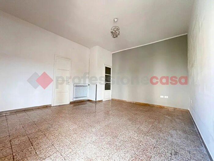 Appartamento con 5 locali in affitto in Via Zeviani, Verona