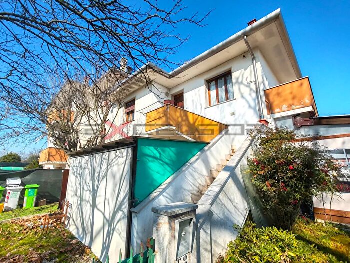 Appartamento trilocale in vendita in CSo G Mazzini N Adria Ro, Adria