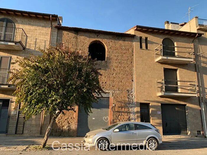 Casa trilocale in vendita in Via Civita Castellana, Castel SantElia