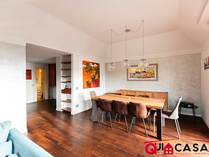 Appartamento con 5 locali in affitto in Piazza Redentore, Legnarello, Legnano