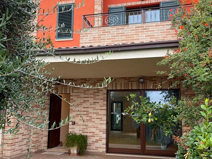 Casa trilocale in affitto in Via Abbadia, Abbadia, Osimo