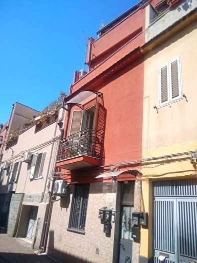 Appartamento trilocale in vendita in Via Rametta, Catania