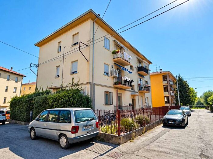 Appartamento con 5 locali in vendita in Via Alcide de gasperi, Colombarina, Imola