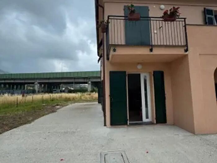 Appartamento quadrilocale in vendita in Via Fabbrica E Valle, Sestri Levante