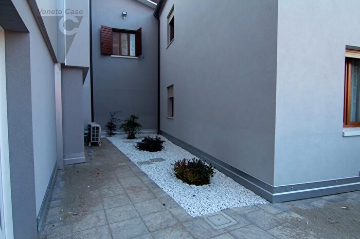 Appartamento trilocale in vendita in Via Roma, Piove Di Sacco