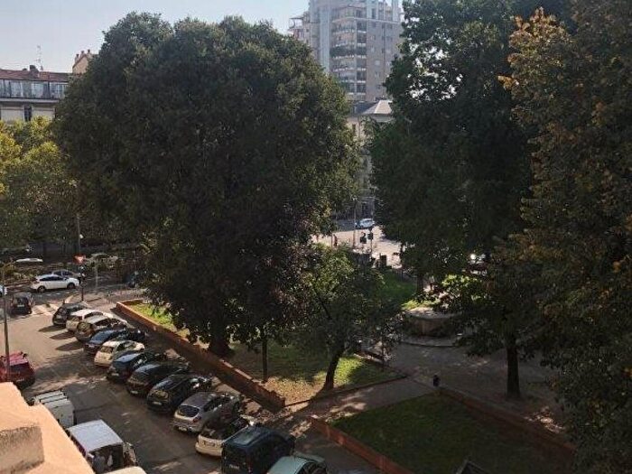 Appartamento trilocale in affitto in Piazza Emilia, Cadore, Milano