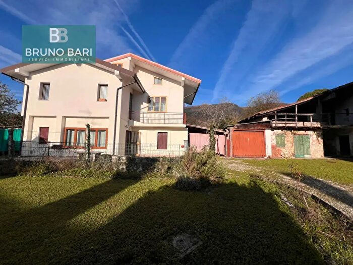 Casa quadrilocale in vendita in Via Monte Cavallo, Aviano