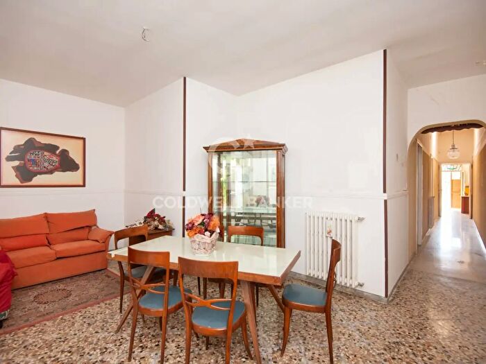 Casa con 5 locali in vendita in Via Alcide De Gasperi, San Donato Di Lecce