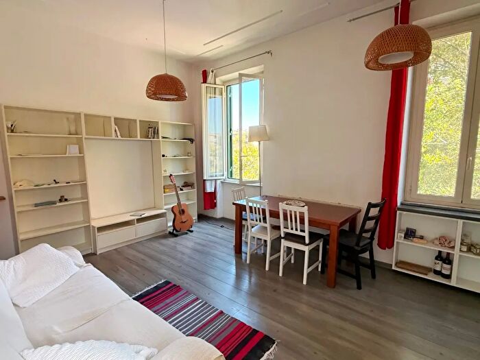 Appartamento trilocale in vendita in Via Alberto Mario, Roma