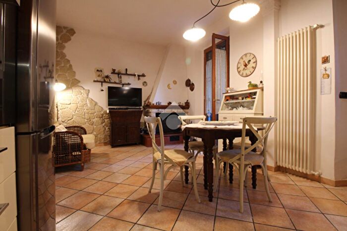 Casa con 5 locali in vendita in Via Roma, Prato