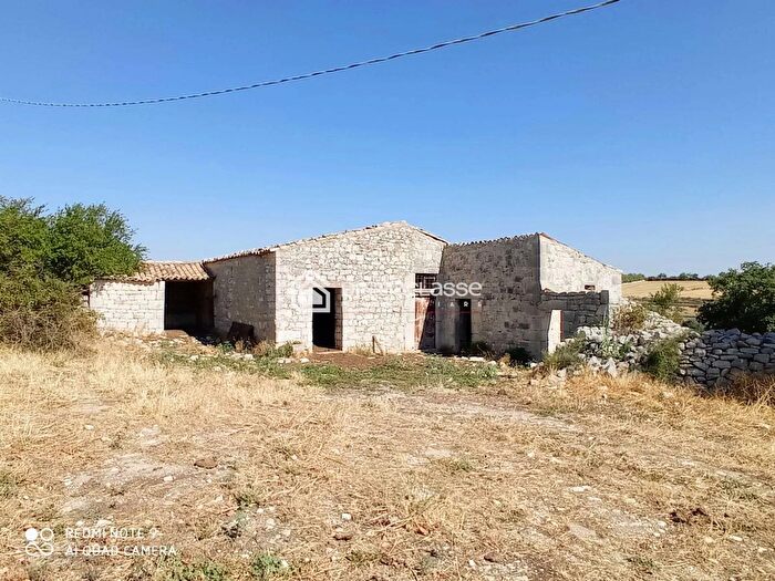 Casa quadrilocale in vendita in Modica