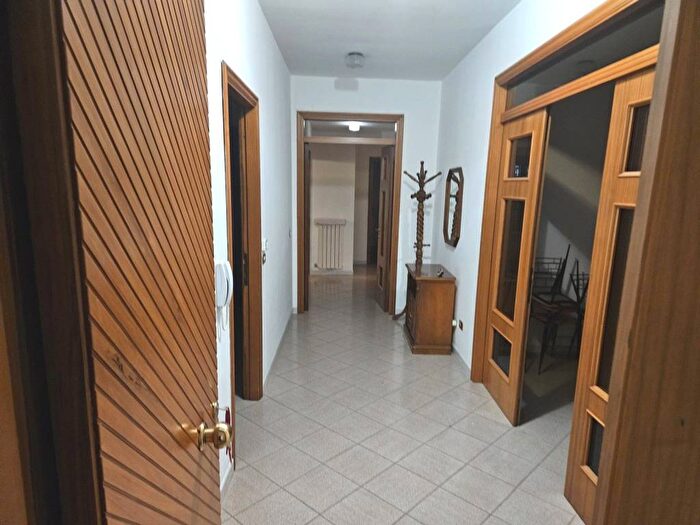 Appartamento con 5 locali in affitto in Via Nazionale, Calcasacco, Cepagatti