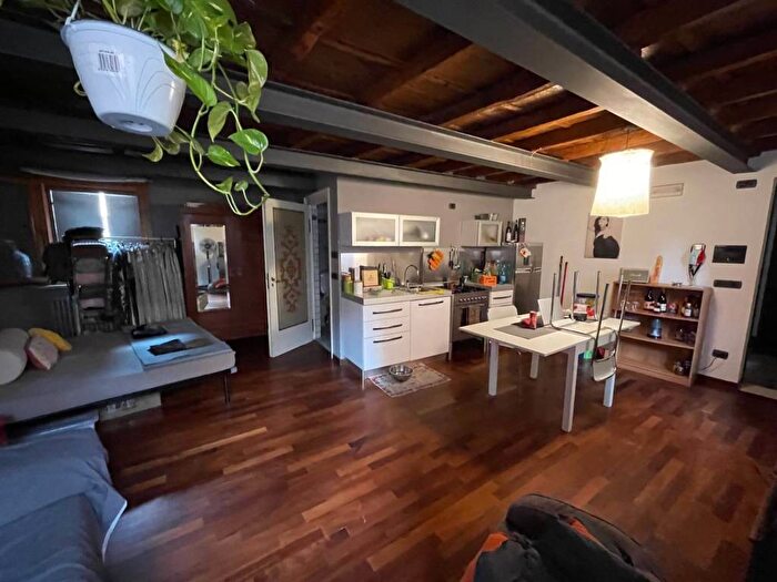 Appartamento monolocale in affitto in Via Del Carbone, Centro Storico, Ferrara