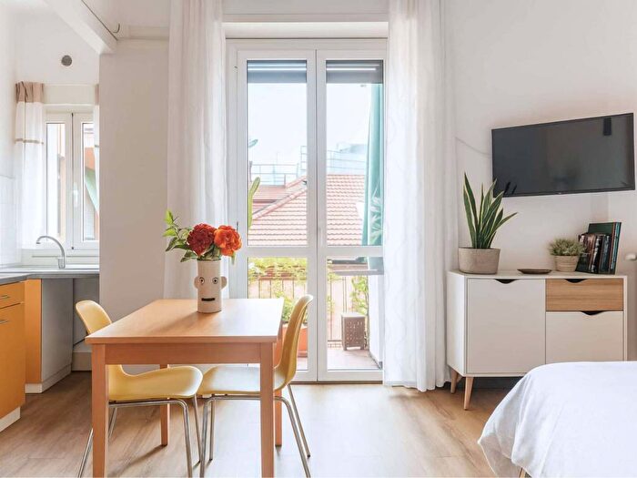 Appartamento monolocale in affitto in Via Bergognone, Solari, Milano