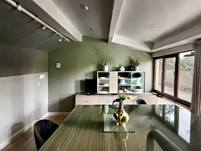 Appartamento con 6 locali in vendita in Via Aldo Moro, Osimo