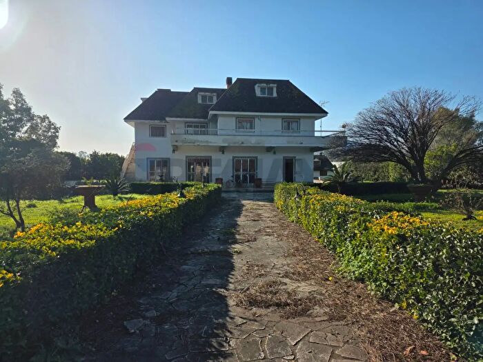 Casa con 6 locali in vendita in Terracina