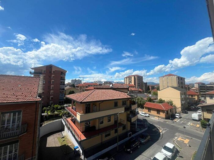 Appartamento trilocale in affitto in Via Regina Giovanna, Regina Margherita, Collegno