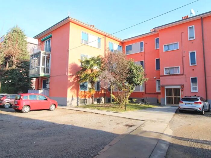 Appartamento trilocale in vendita in Via Gen Armando Diaz, Rho