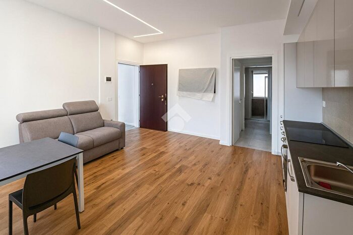 Appartamento monolocale in affitto in Via Clitumno, Milano