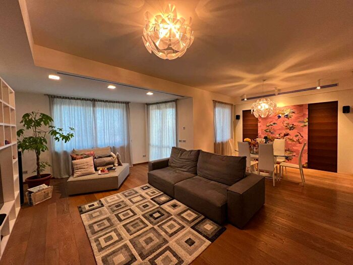 Appartamento con 5 locali in vendita in Via Nicolodi, Piacenza