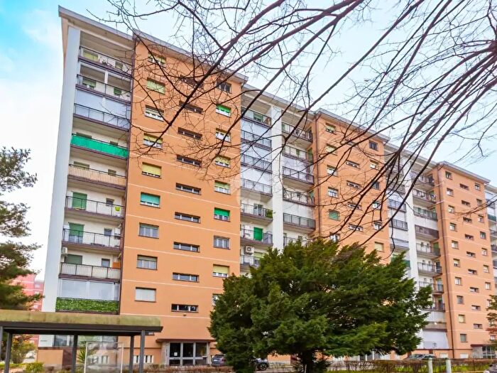 Appartamento con 5 locali in vendita in Via Plava, Torino