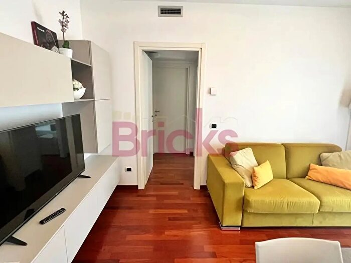 Appartamento bilocale in affitto in Via Magolfa, Milano