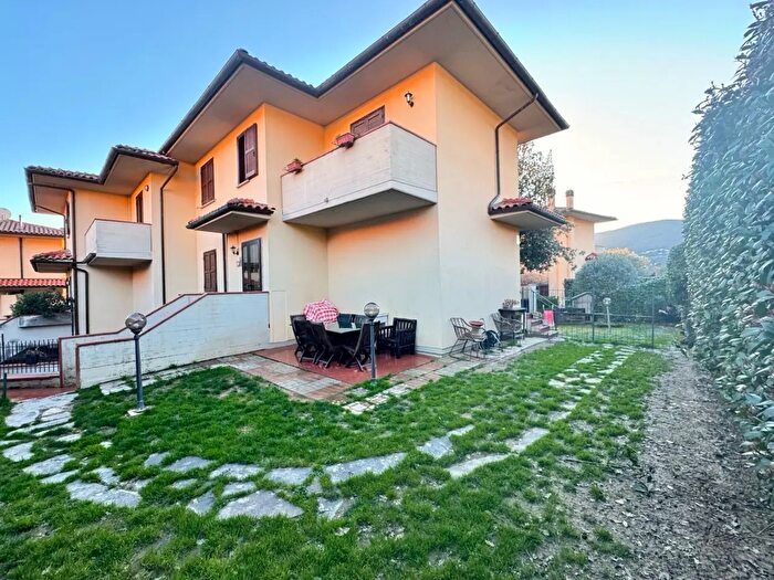 Casa con 5 locali in vendita in Via delle Case, Vaiano