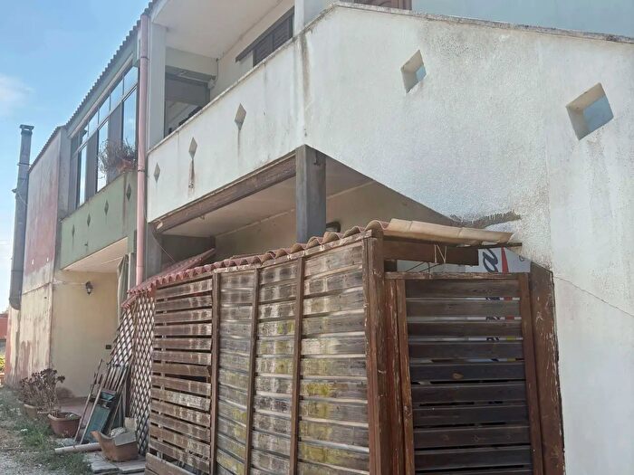 Appartamento con 6 locali in vendita in Via Prato Cesarino, Cisterna Di Latina