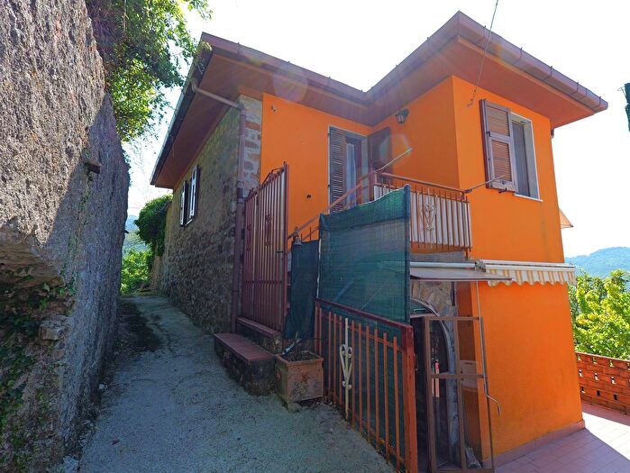 Casa quadrilocale in vendita in Località Oradoro, Sesta Godano