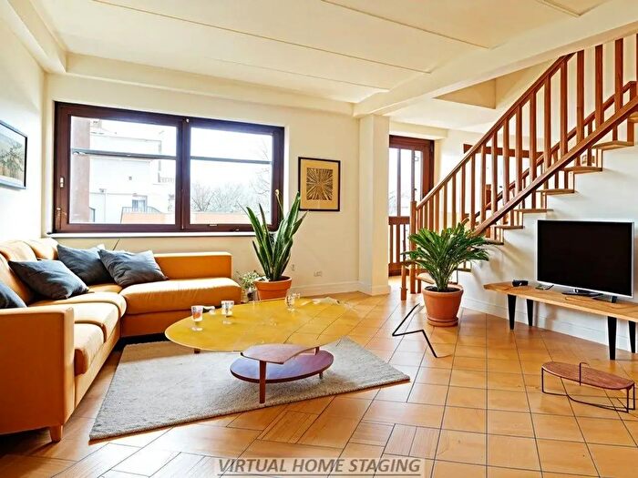 Casa con 8 locali in vendita in Strada Trinità, Carru