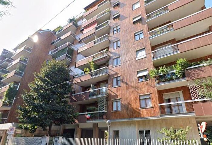 Appartamento quadrilocale in vendita in Via Mac Mahon, Milano