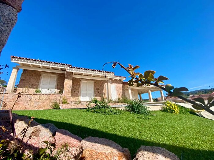 Casa quadrilocale in vendita in Isola Rossa, Trinità dAgultu e Vignola