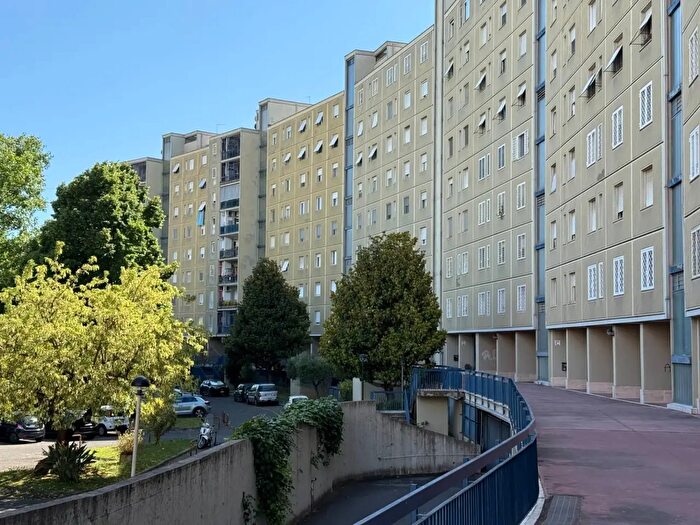 Appartamento con 5 locali in vendita in Via Antonino Bongiorno, Roma