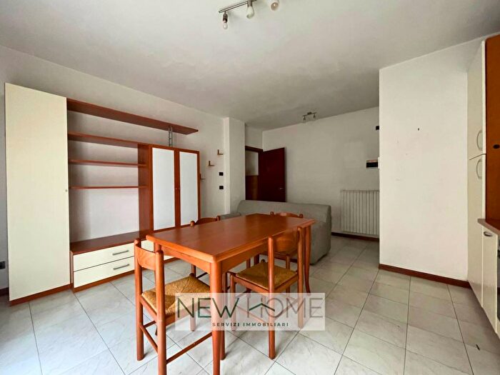 Appartamento bilocale in affitto in Via Giovanni ongaro, Borgo Roma, Verona