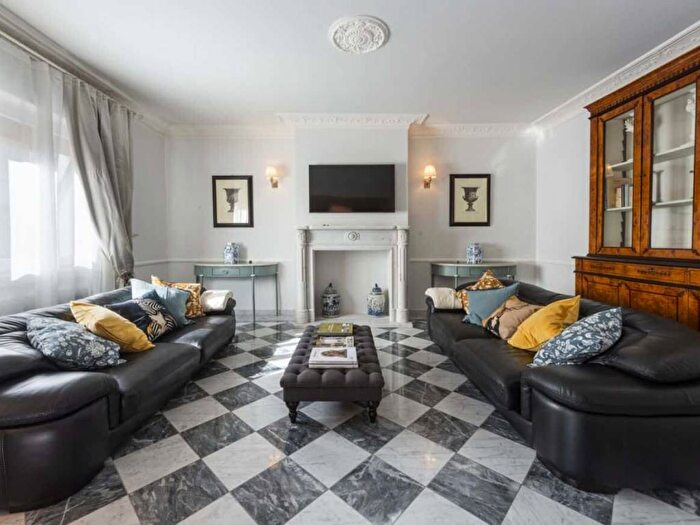 Appartamento con 5 locali in affitto in Via Cimabue, Beccaria Colombo, Firenze